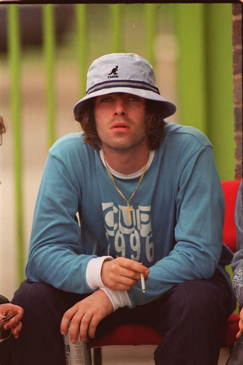 liam gallagher 90s outfits photos.